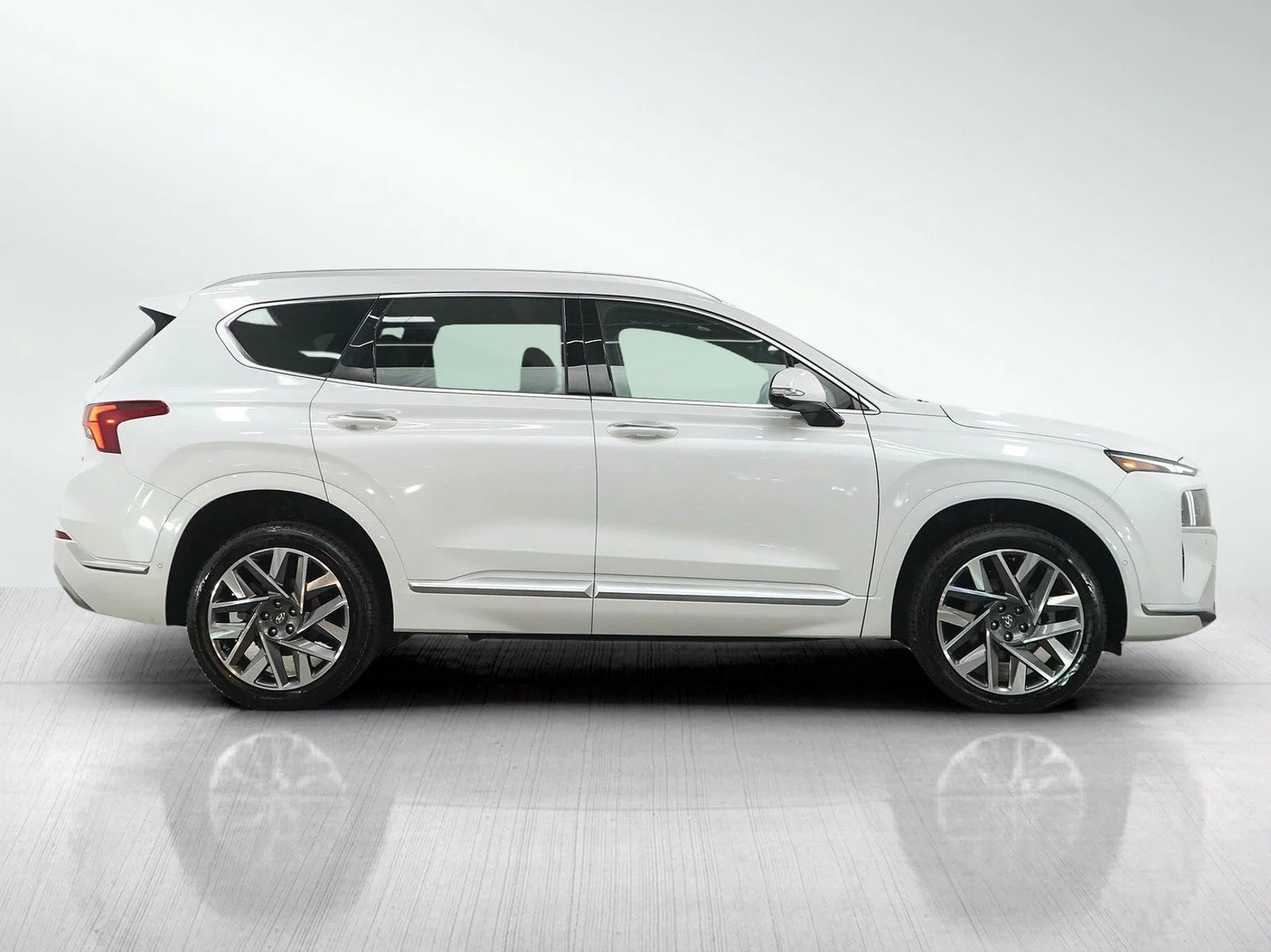 Used 2022 Quartz White Hyundai Calligraphy AWD image 7