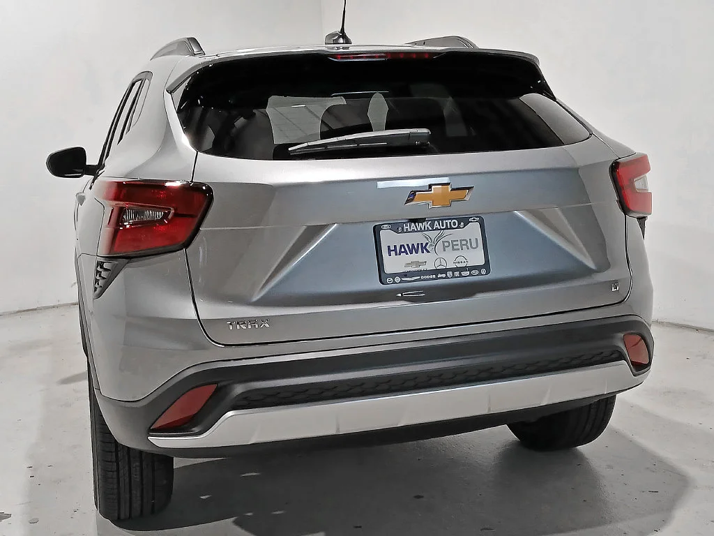 Used 2026 Gray Chevrolet LT image 5