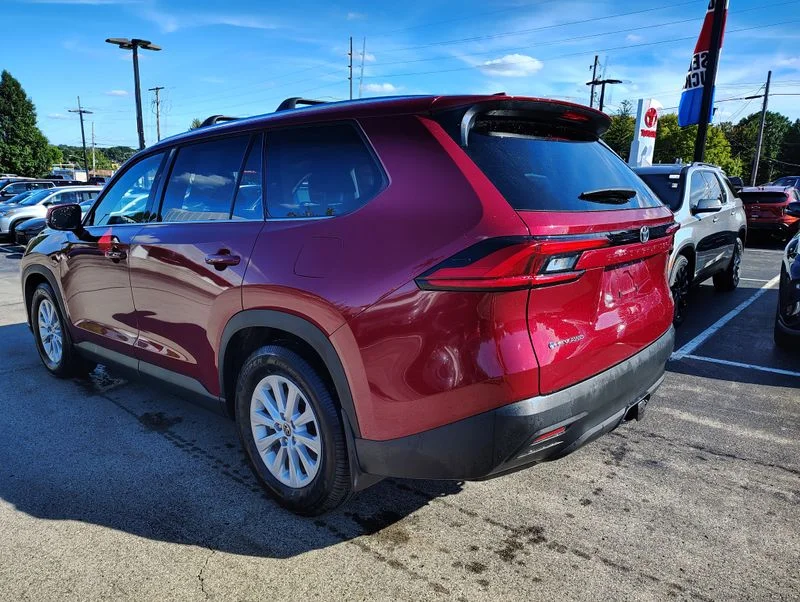 Used 2024 Red Toyota XLE image 6