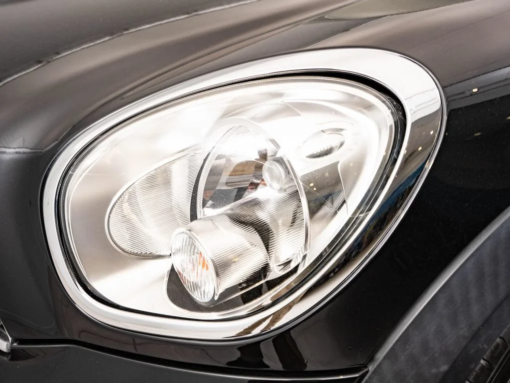 Used 2016 Absolute Black Metallic MINI  image 15