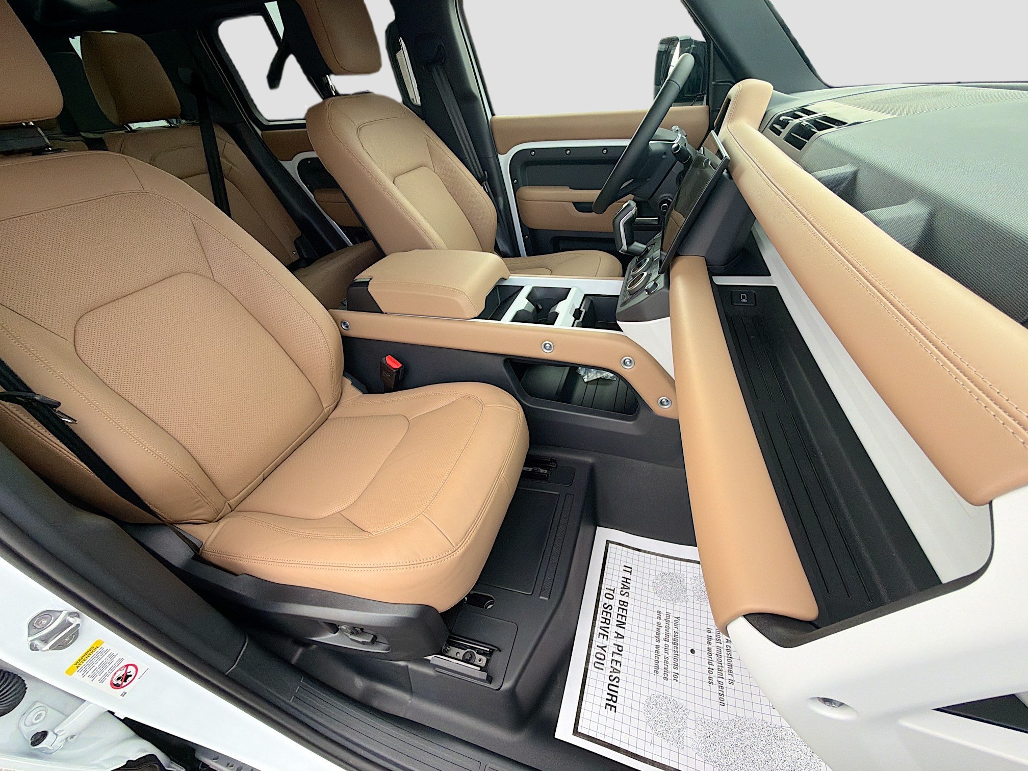 New 2026 Fuji White Land Rover X-Dynamic SE image 15