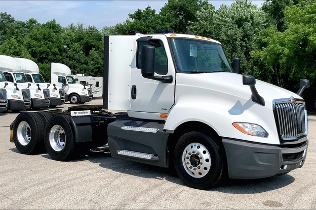 Pre-Owned 2021 International LT625 6x4 Day Cab