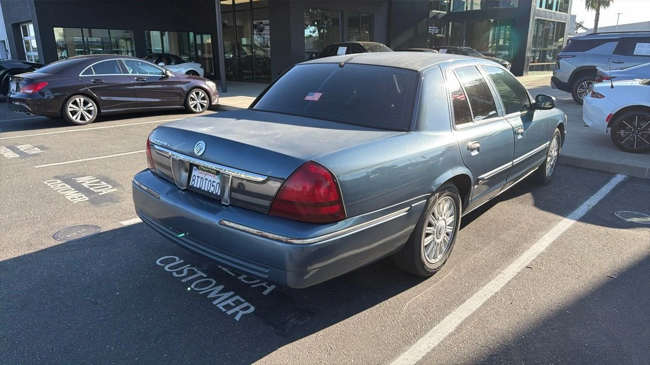 Used 2008 Mercury Grand Marquis LS with VIN 2MEFM75VX8X652342 for sale in Elk Grove, CA