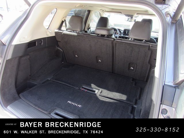2021 Nissan Rogue Platinum photo 3