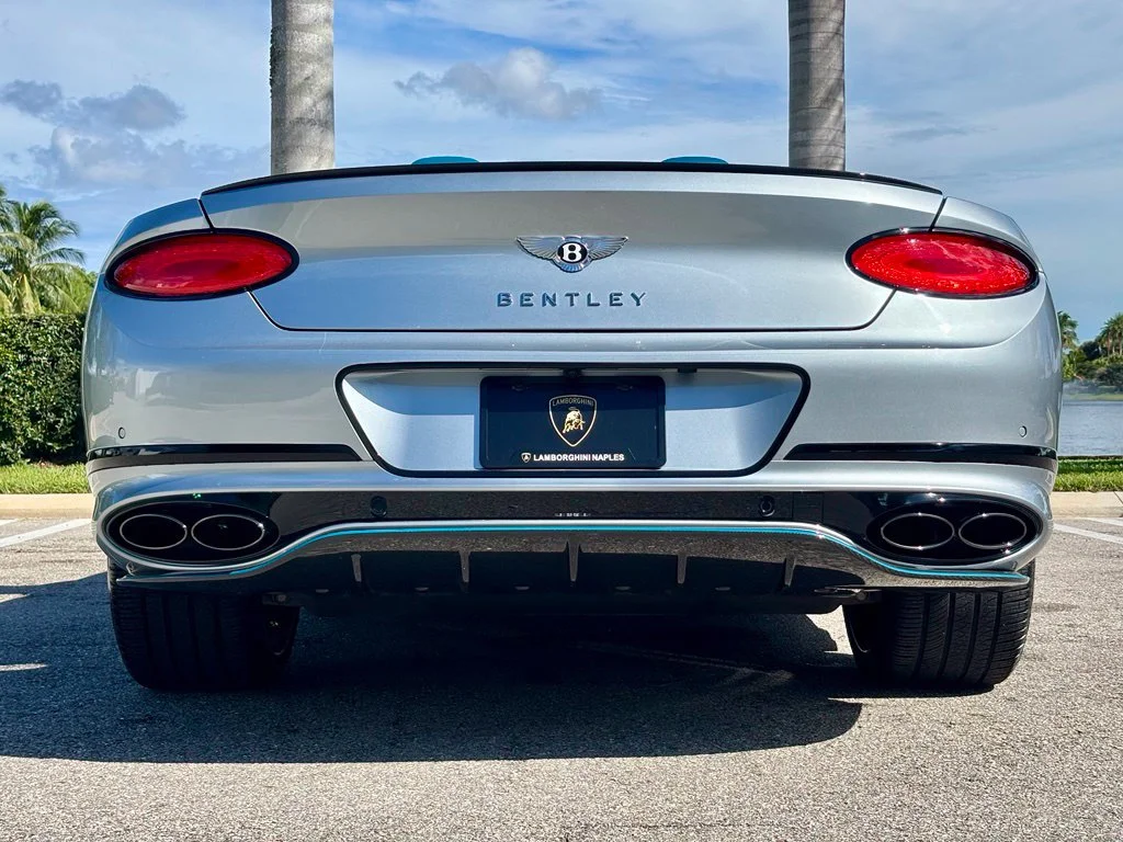 Used 2022 Silver Bentley V8 image 10