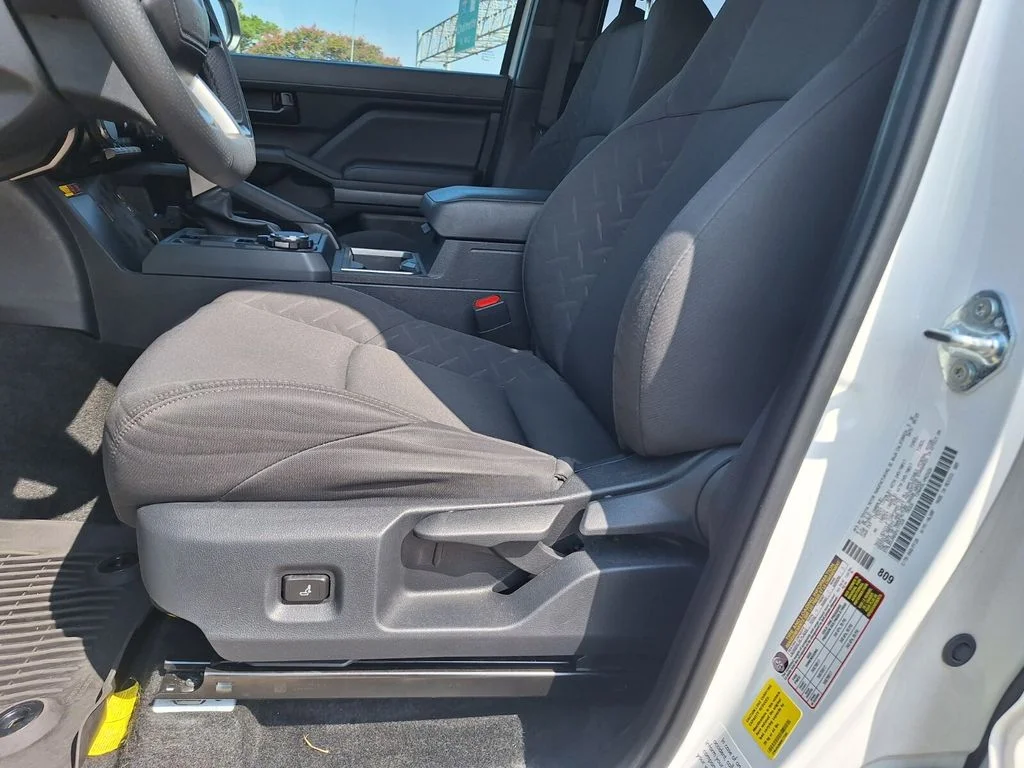 Used 2025 White Toyota SR5 image 29