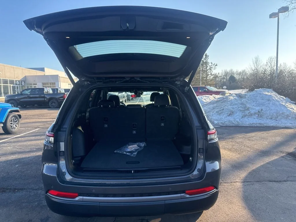 2026 Jeep Grand Cherokee Laredo - Photo 40