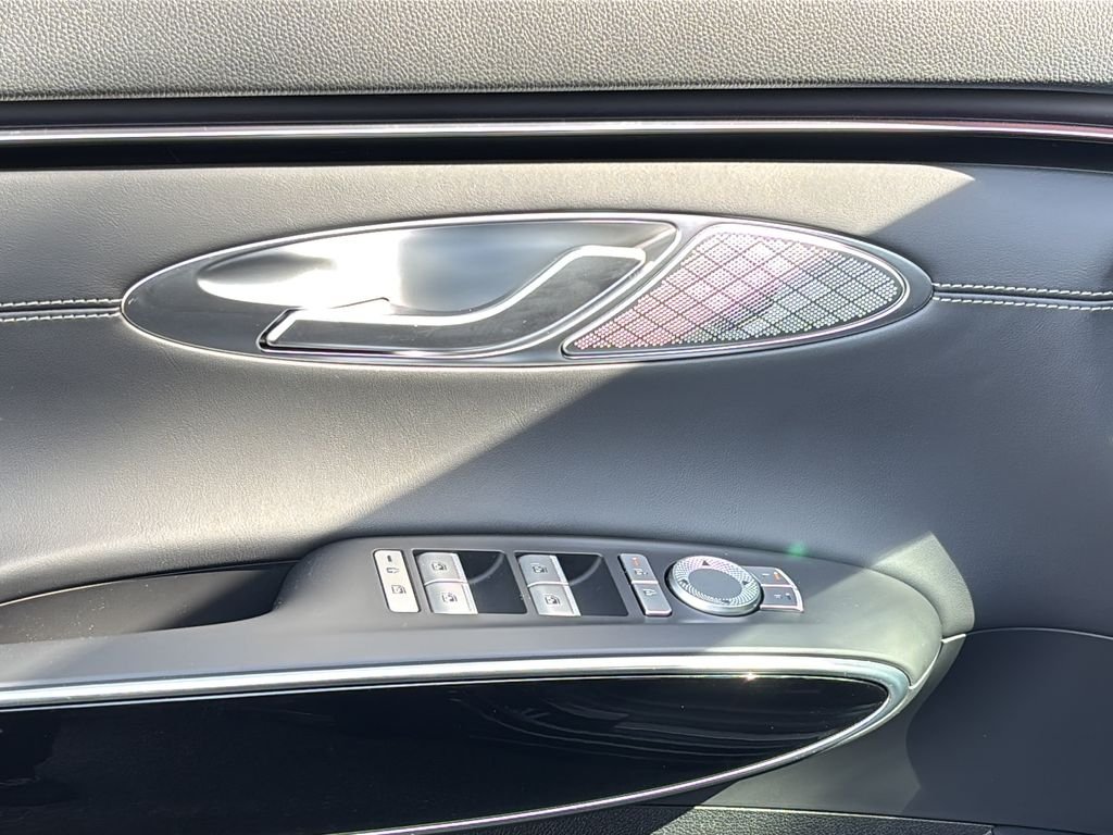 2026 GENESIS GV70 - Photo 12