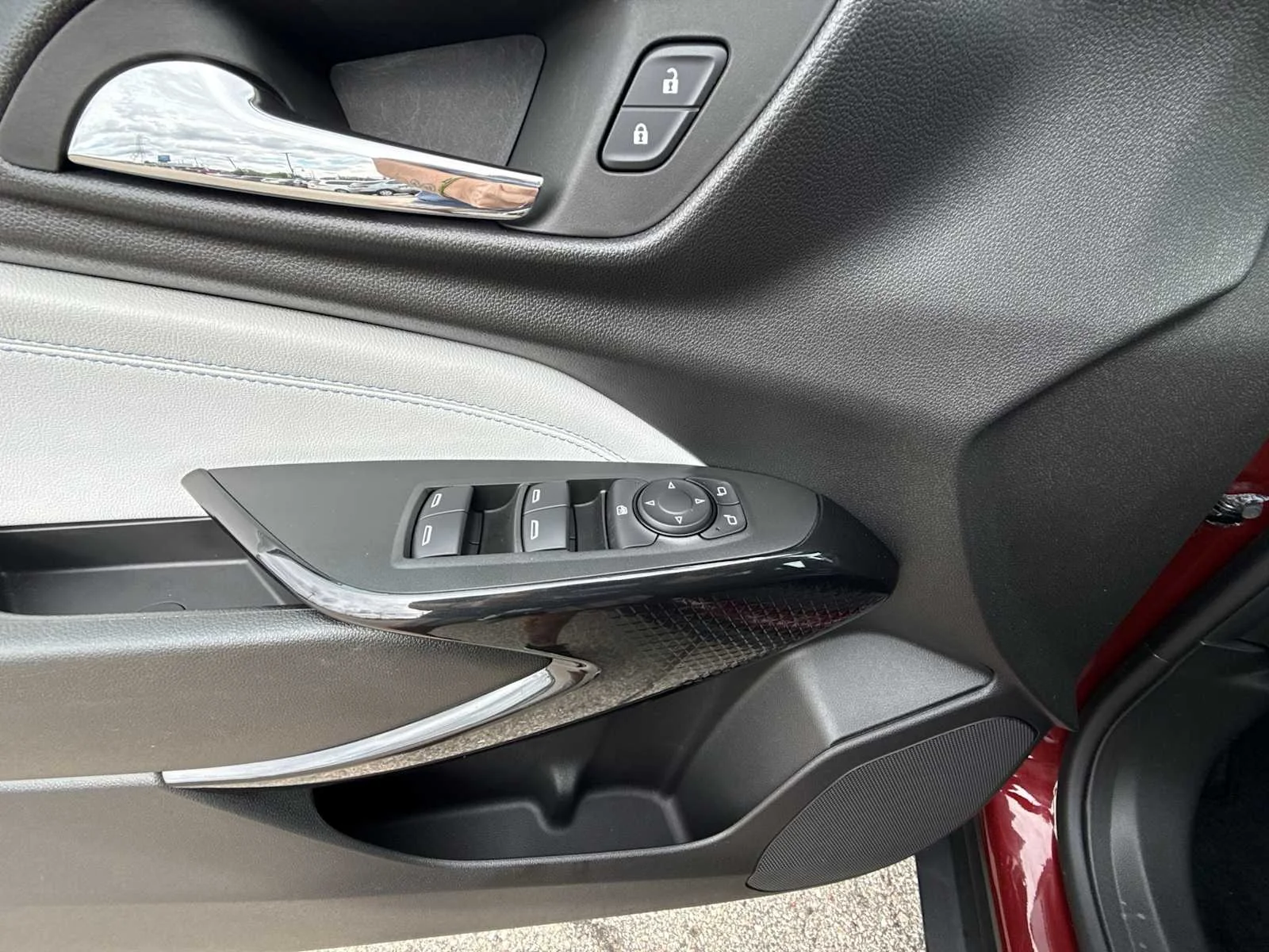 2024 Chevrolet Trax LT - Photo 22