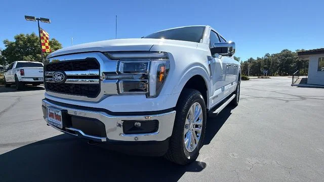 New 2026 Oxford White Ford Lariat® image 9