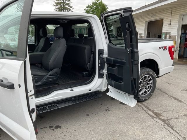 Used 2021 White Ford XL image 45