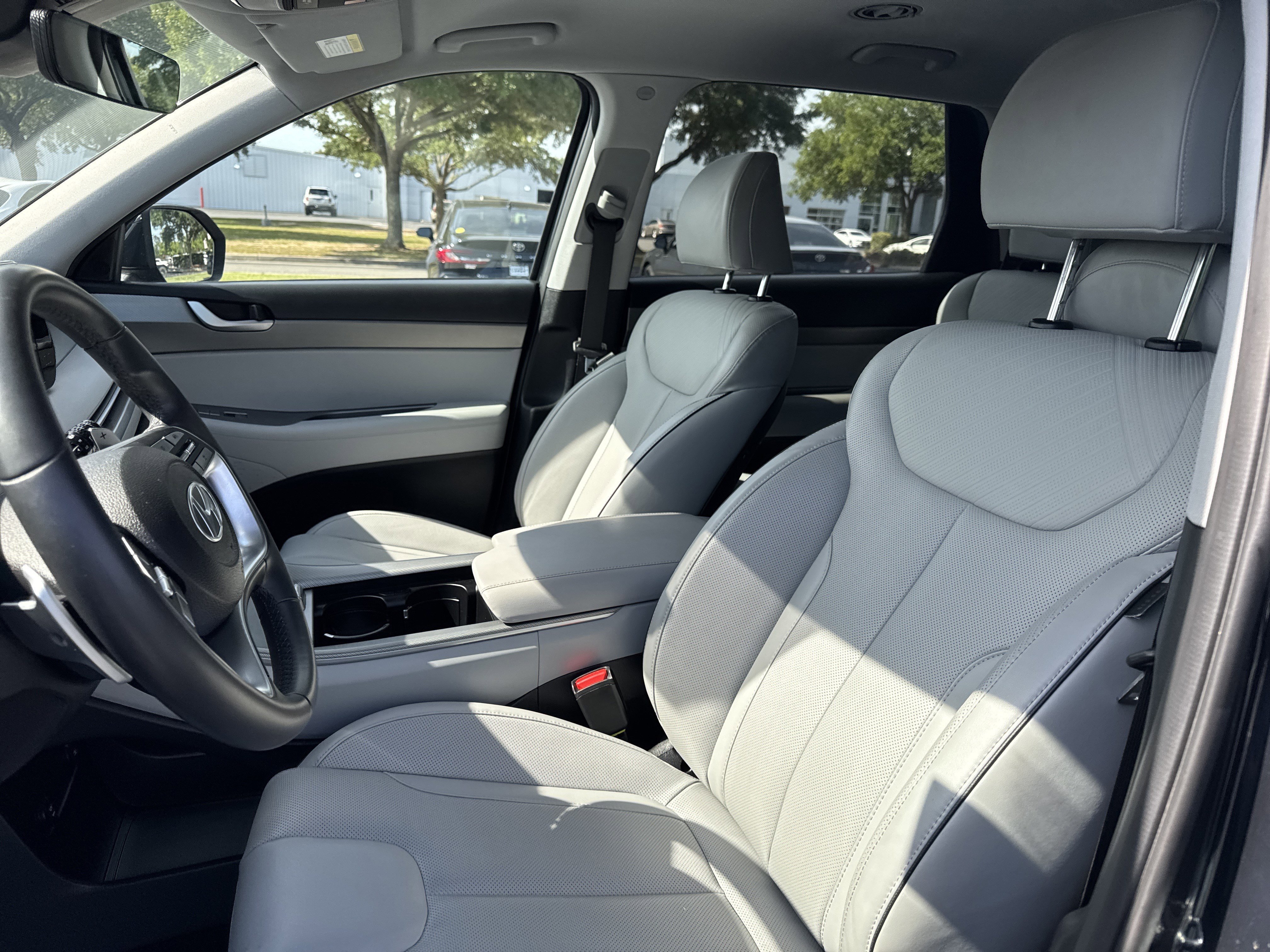 Used 2025 Moonlight Cloud Hyundai SEL image 14