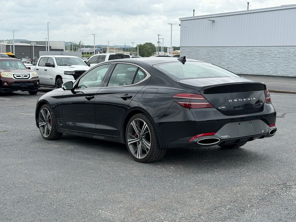Used 2025 Black Genesis 3.3T Sport Advanced image 7