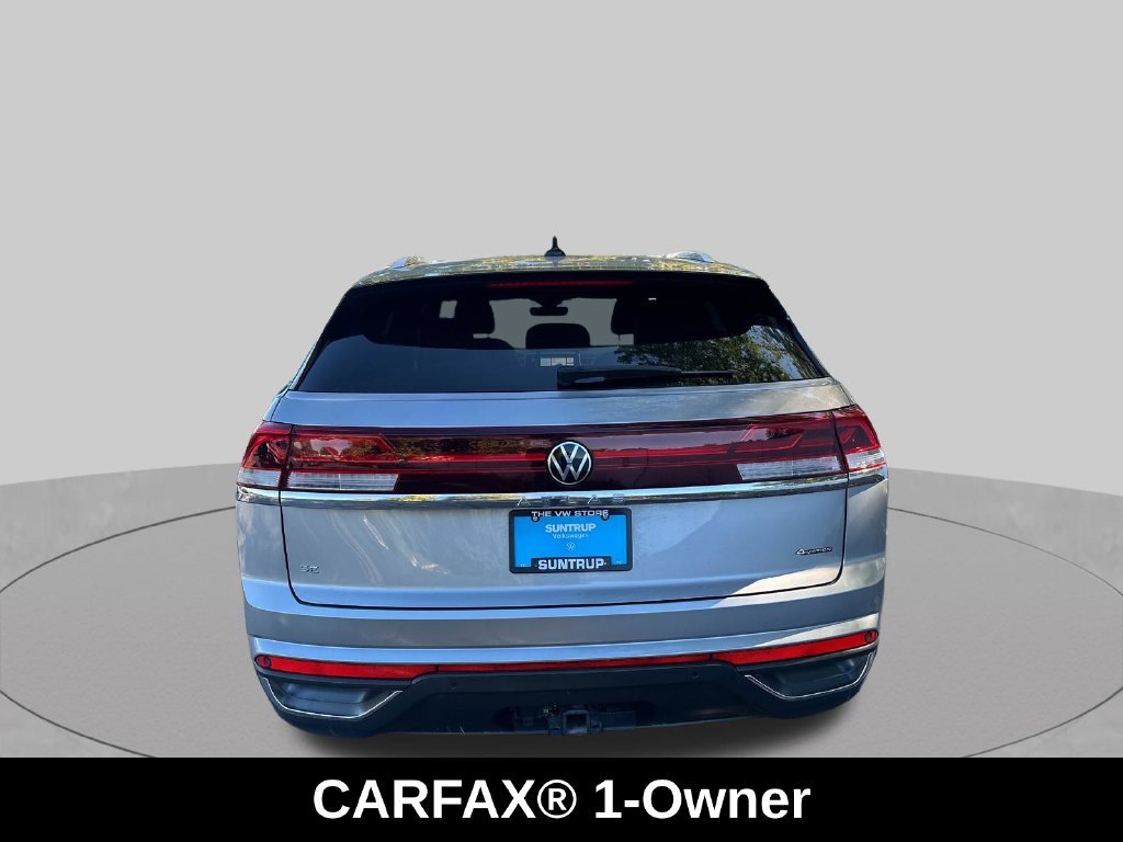 Used 2025 Silver Volkswagen 2.0T SE w/Technology image 4