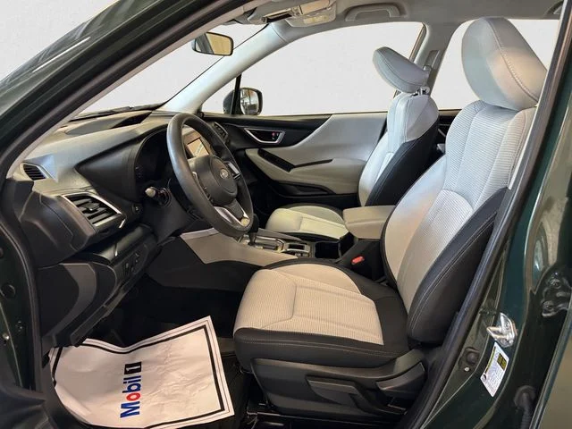 Used 2023 Green Subaru Base image 10