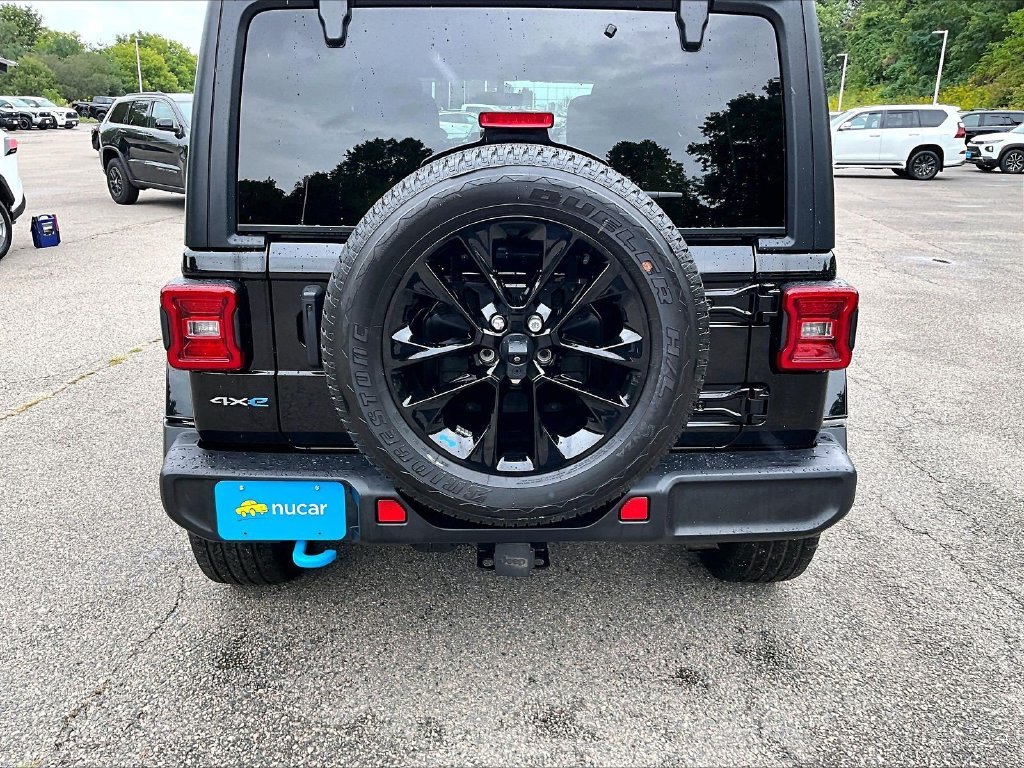 Used 2023 Black Jeep Sahara 4xe image 10