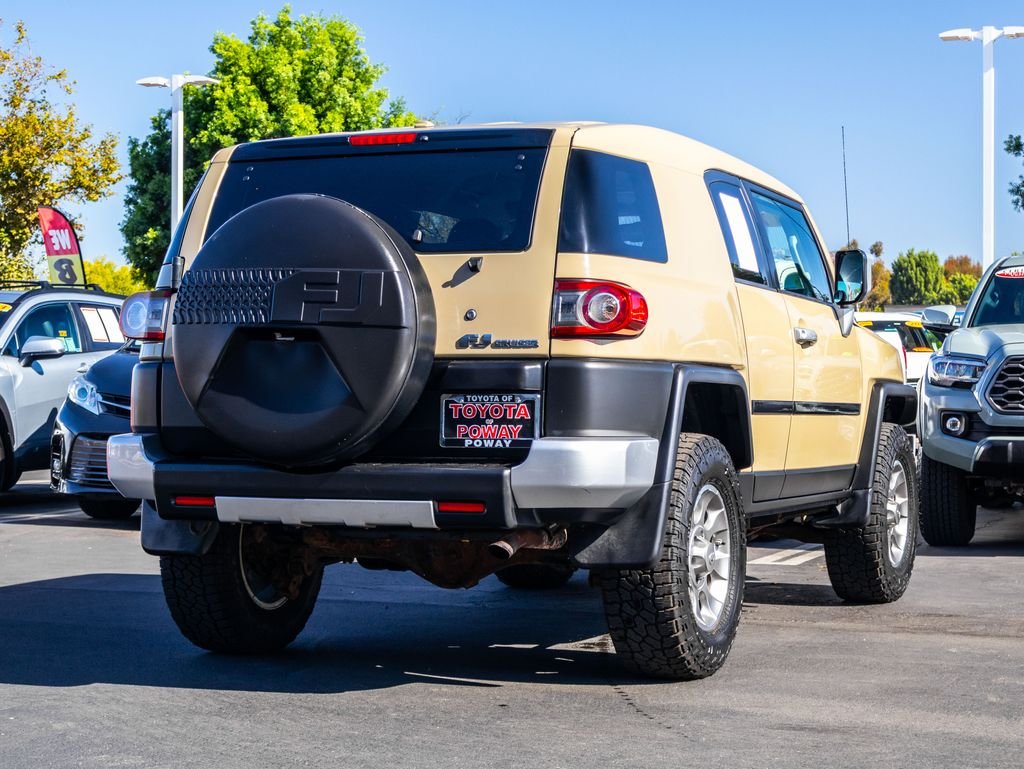 Used 2012  Toyota Base image 13