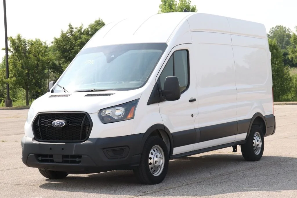 Used 2022 Oxford White Ford Base image 5