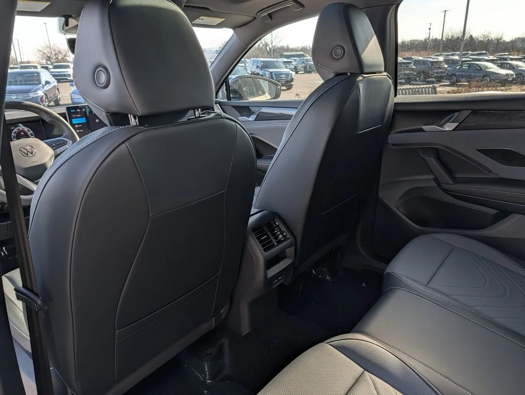 New 2026 Silver Volkswagen 2.0T SE R-Line Black image 14