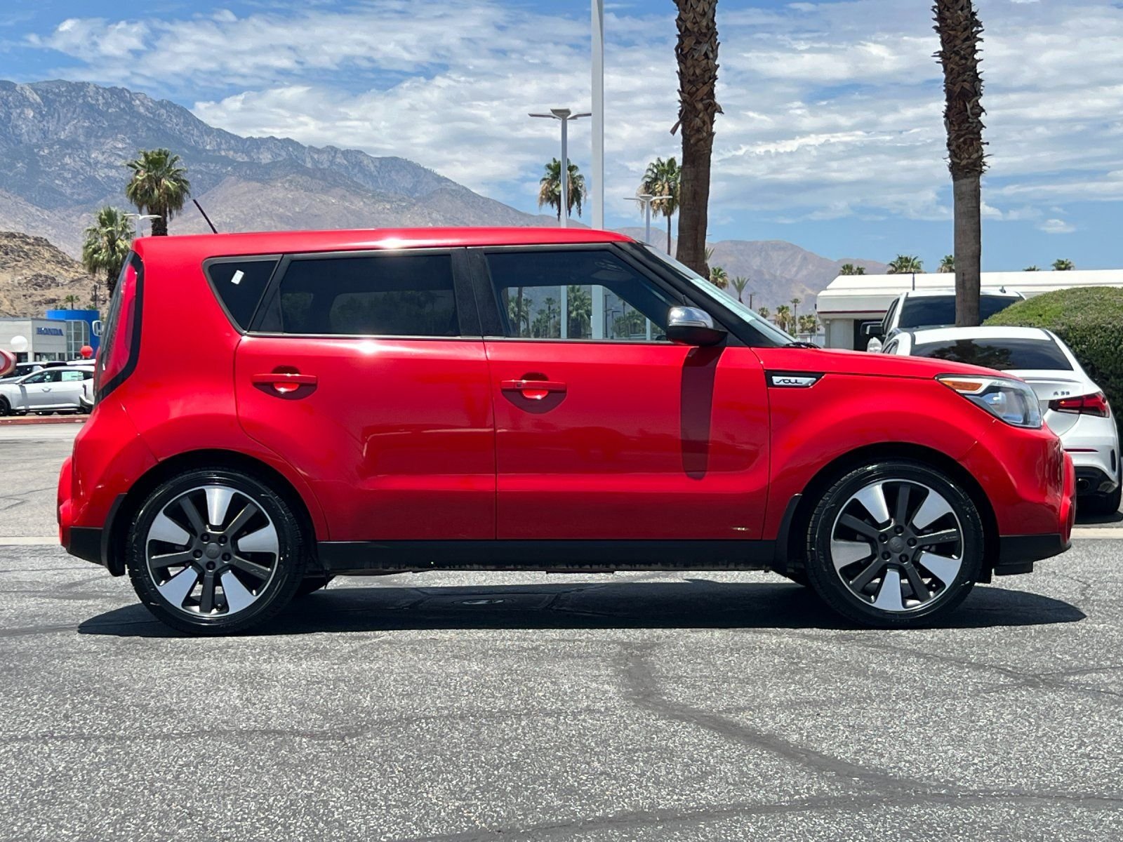 Used 2014 Kia Soul Base with VIN KNDJX3A59E7739961 for sale in Cathedral City, CA