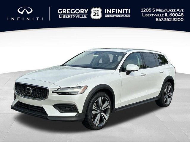 2025 Volvo V60 Cross Country B5 Plus