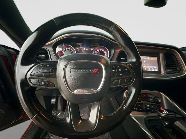 Used 2020 Red Dodge SXT image 22