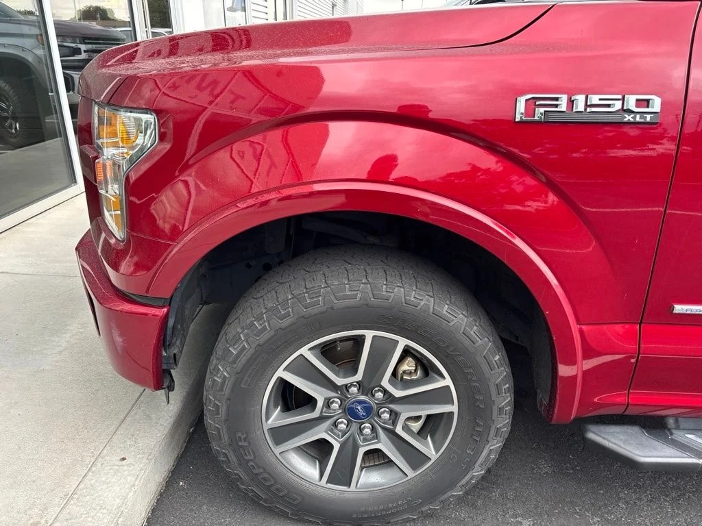 Used 2016 Red Ford XLT image 3