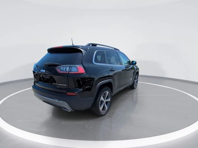 Used 2022 Black Jeep Limited image 7