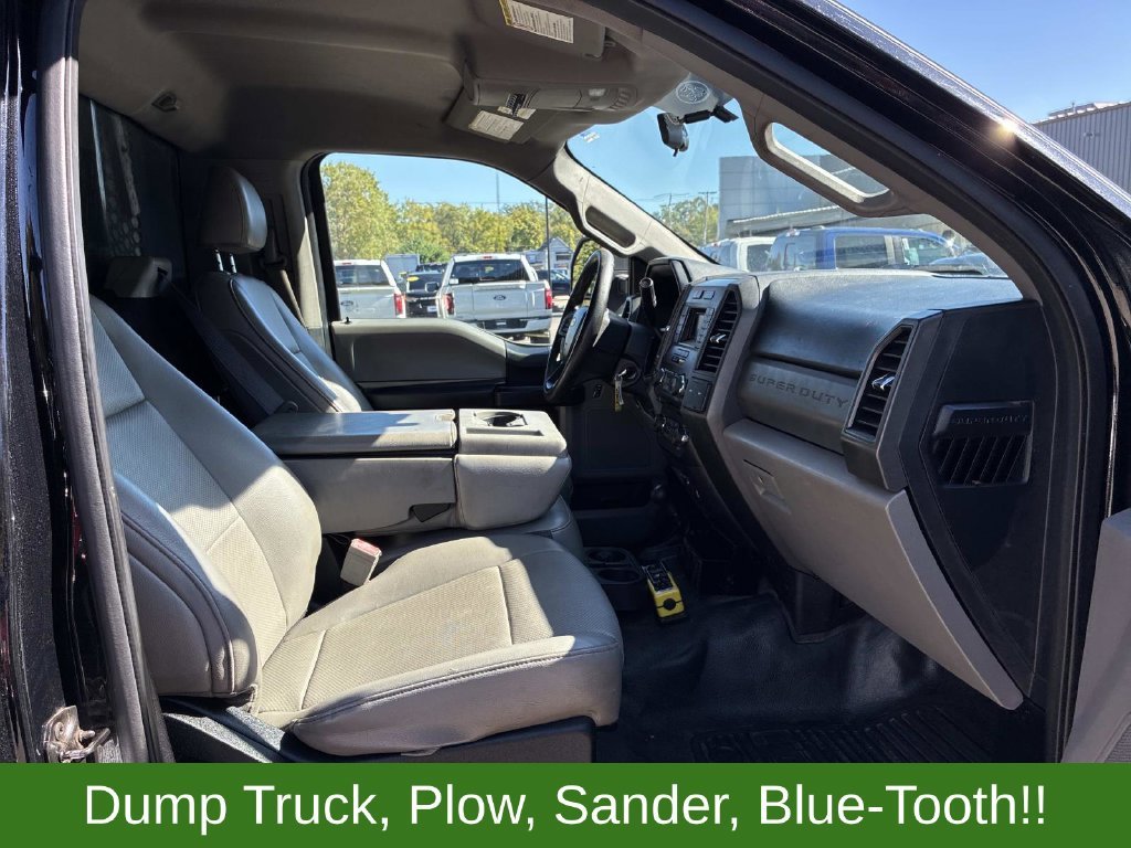 Used 2017 Black Ford XL image 8