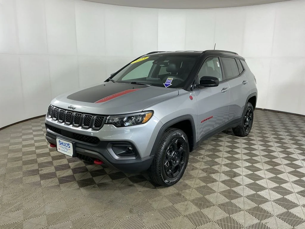 Certified Used 2023 Silver Jeep Trailhawk image 4