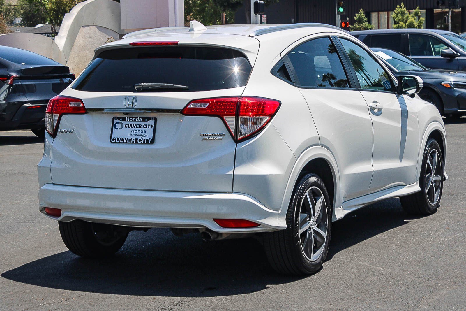 Used 2019 Platinum White Pearl Honda Touring image 8