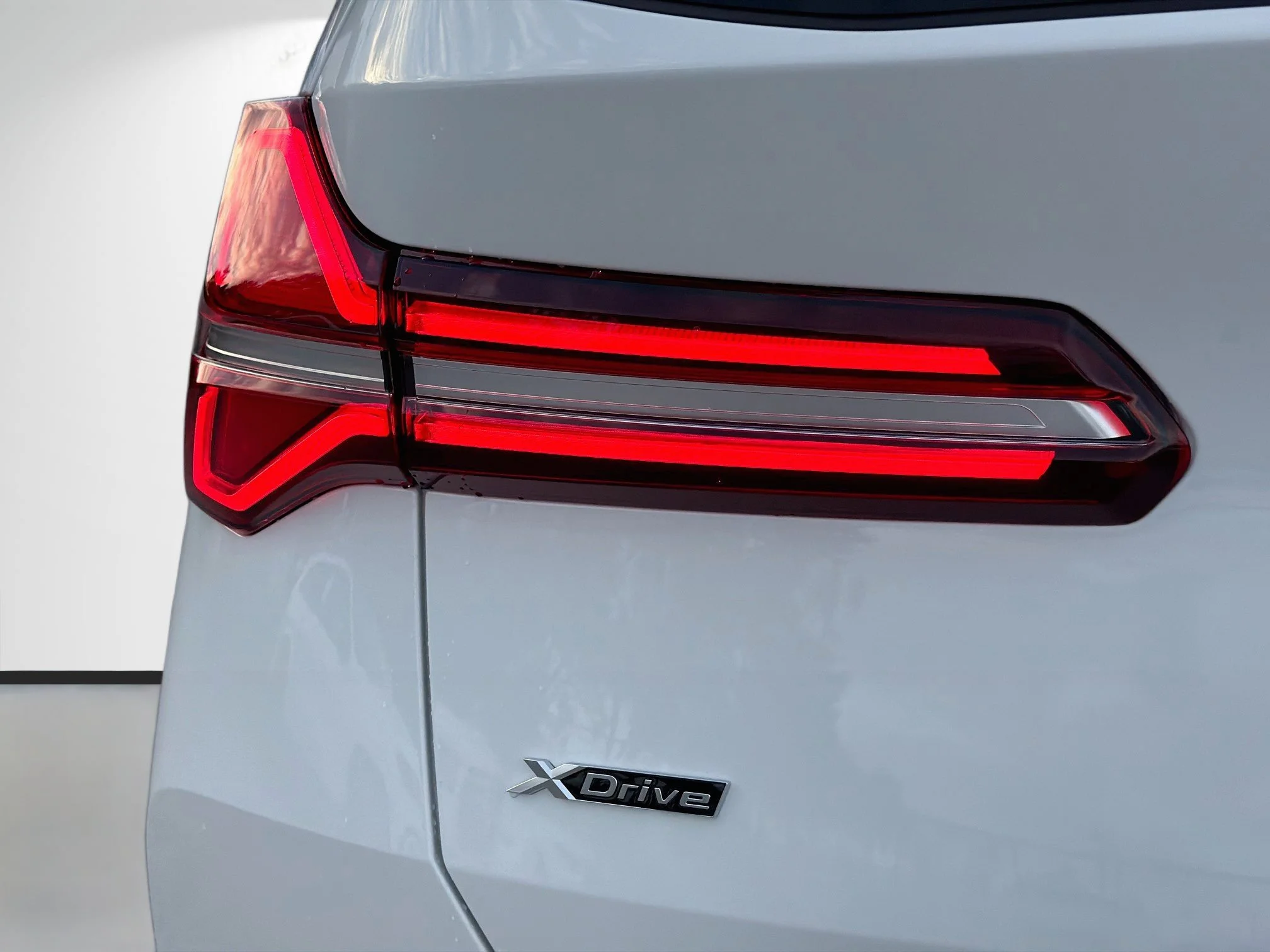 New 2026 Alpine White BMW 30 xDrive image 10