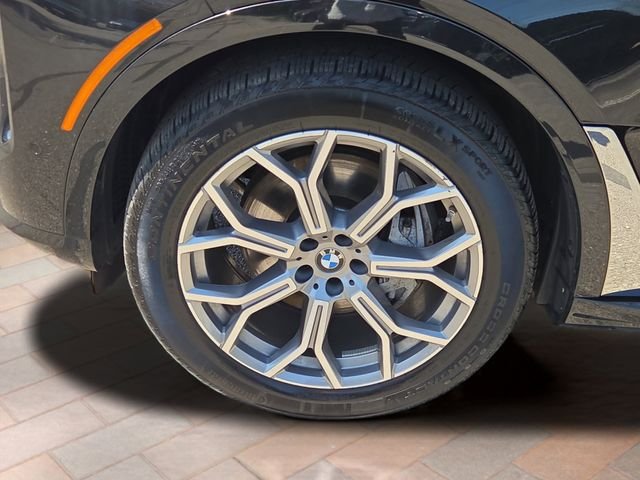 Used 2026 Black BMW xDrive40i image 30
