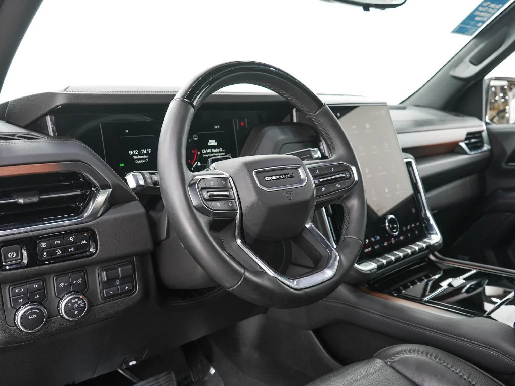 Used 2025 Onyx Black GMC Denali image 26