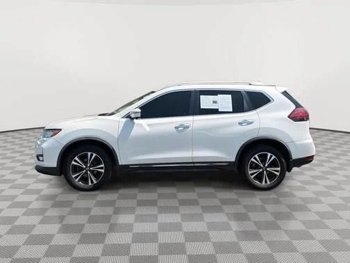 Used 2018 Pearl White Nissan SL image 6