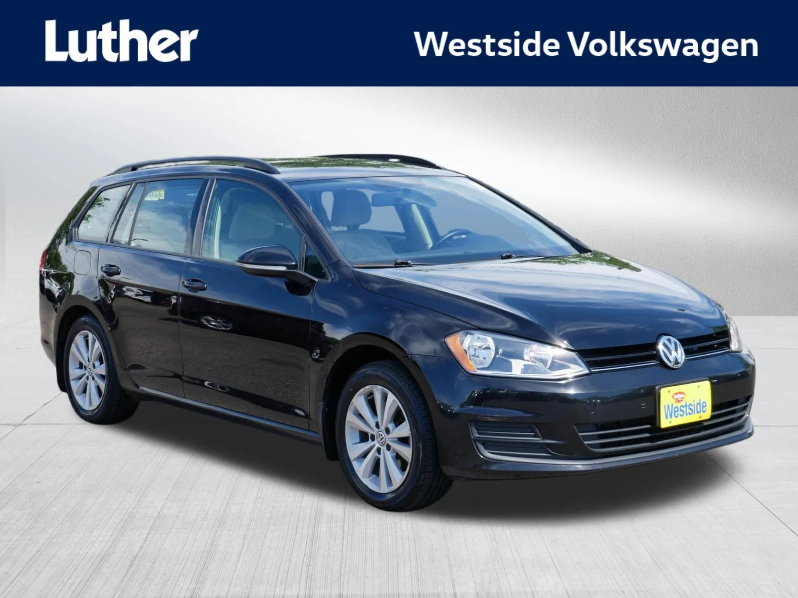 2017 Volkswagen Golf SportWagen TSI S 4Motion DSG Auto's photo