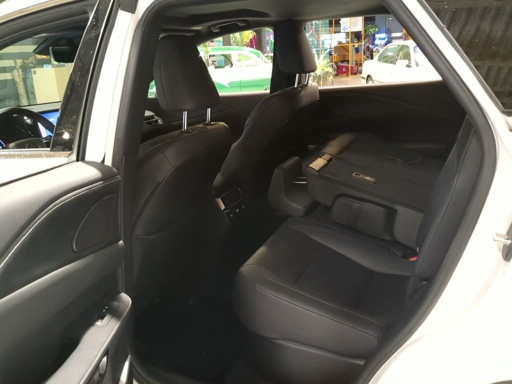 Certified Used 2023 White Lexus 350 Premium image 14