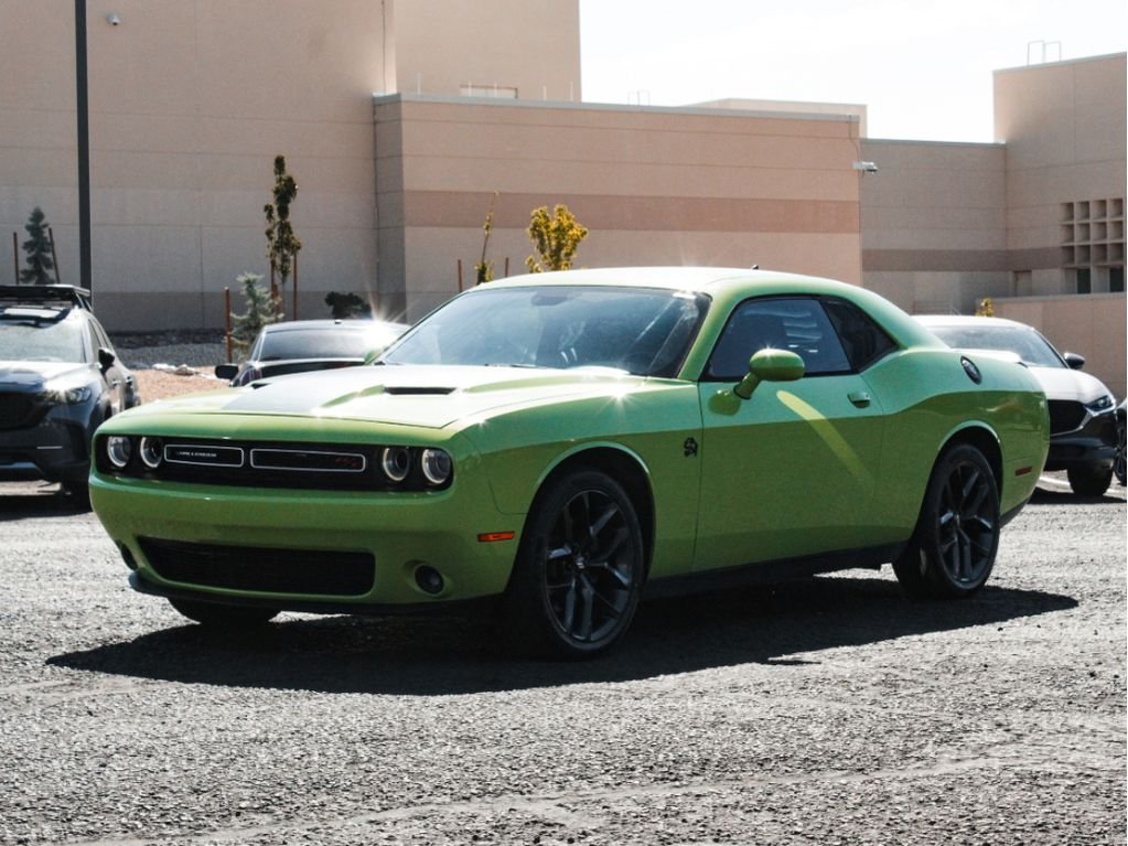 Used 2015 Sublime Pearl Coat Dodge R/T image 1