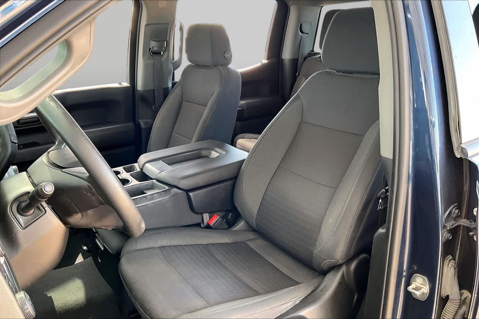 Used 2022 Northsky Blue Metallic Chevrolet Custom image 7