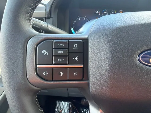 New 2026 Oxford White Ford XLT image 37