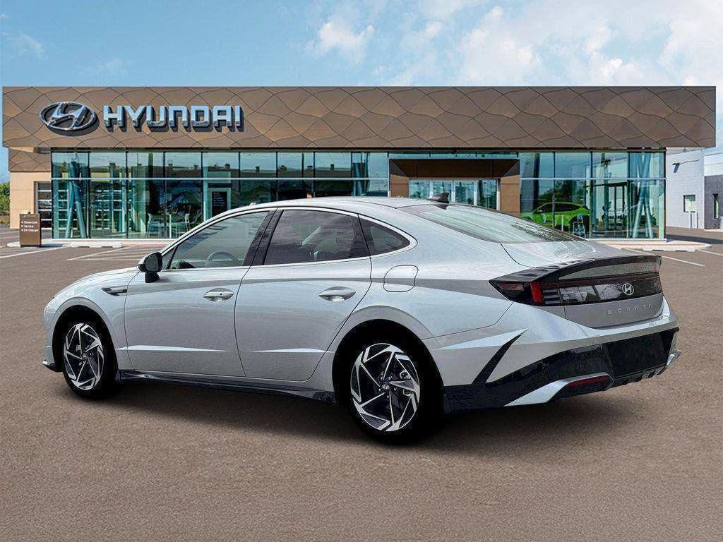 New 2026 Silver Hyundai SEL Sport image 4