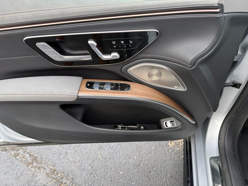Used 2023  Mercedes-Benz 450 image 9