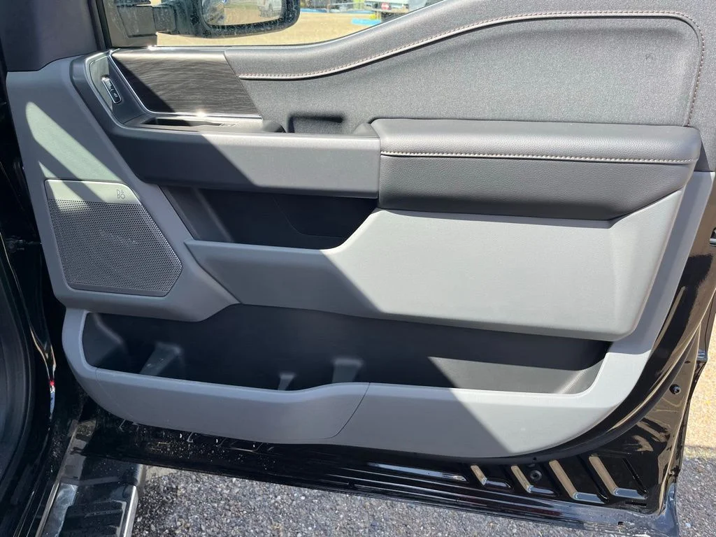 2025 Ford F-150 Lariat - Photo 16