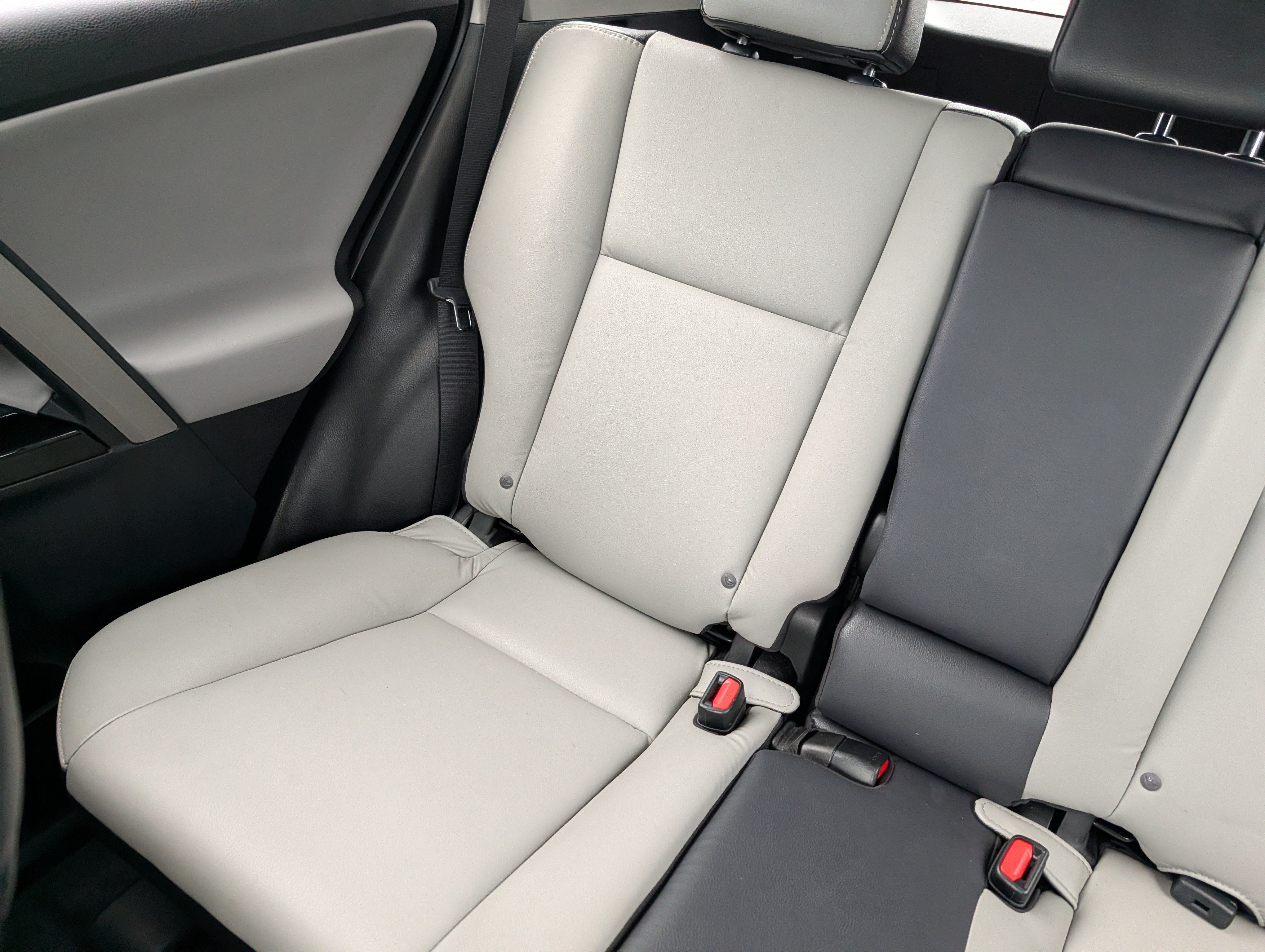 Used 2018 Magnetic Gray Metallic Toyota Limited image 12