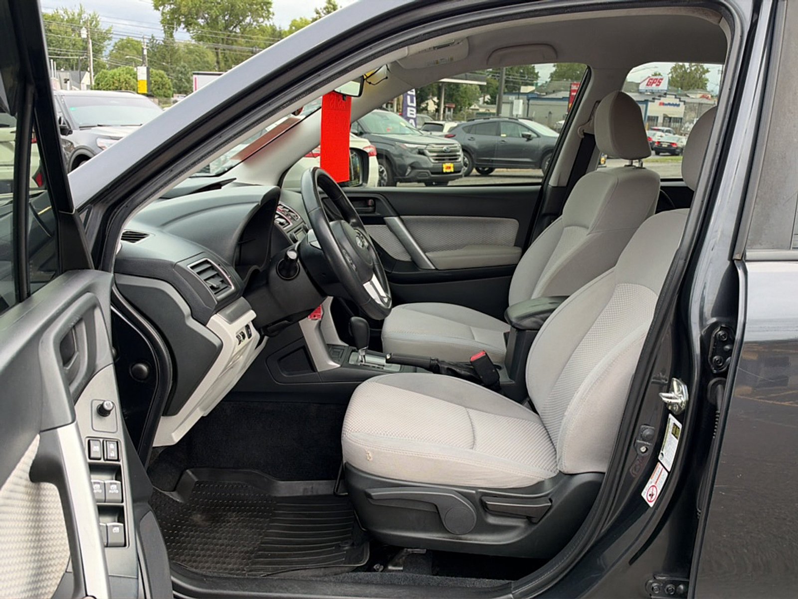 Used 2018 Dark Gray Metallic Subaru 2.5i image 13