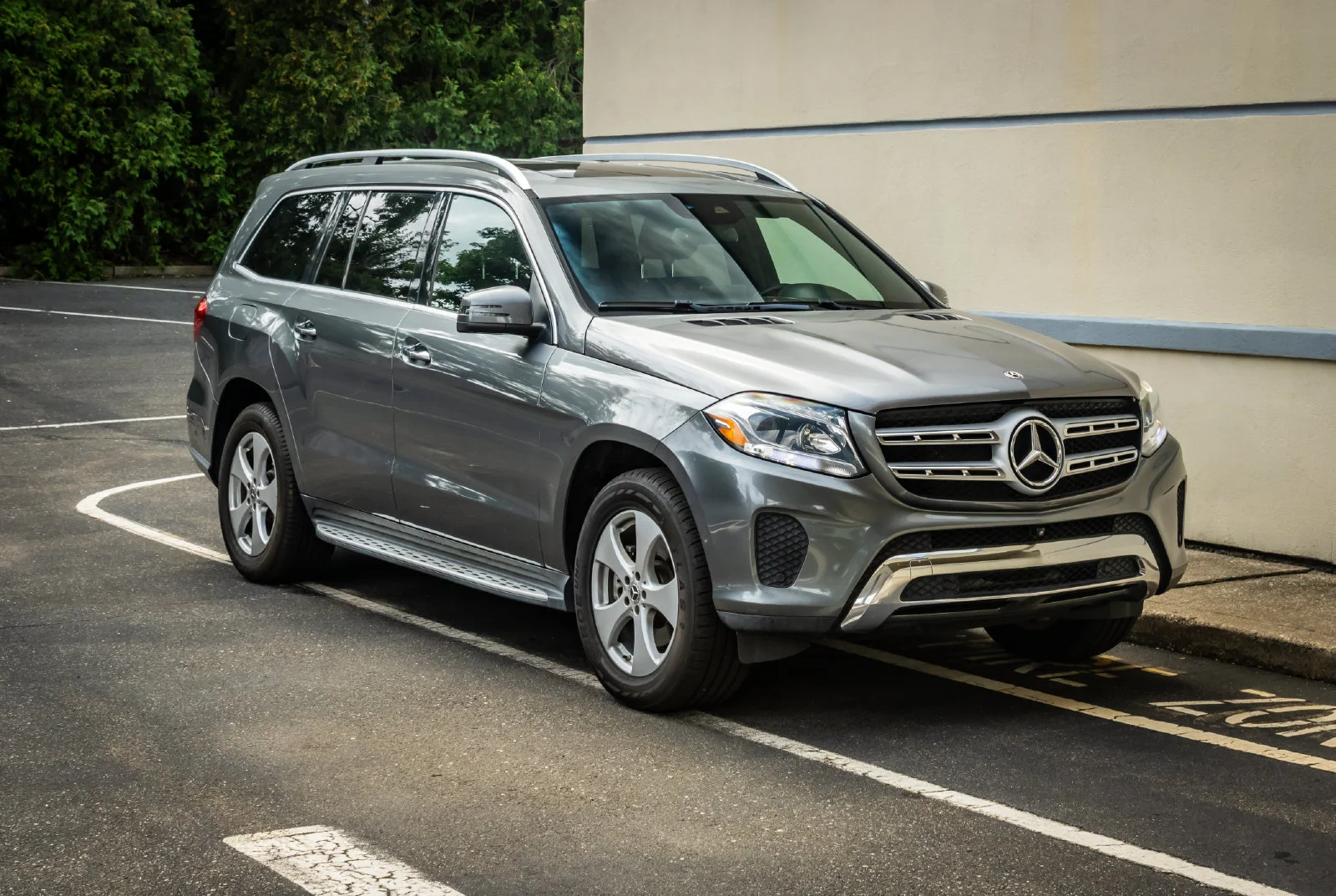 Used 2019 Gray Mercedes-Benz GLS 450 image 10