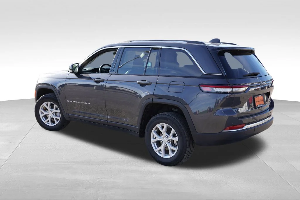 Certified Used 2023 Gray Jeep Limited image 8
