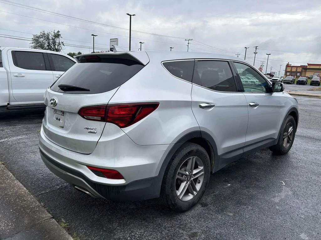Used 2017 Silver Hyundai 2.4 Base image 2