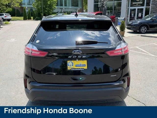 Used 2022 Black Ford SE image 6