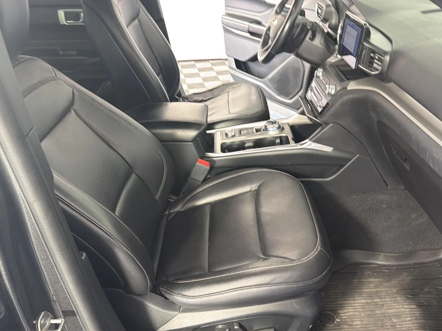 Used 2020 Magnetic Ford XLT image 17